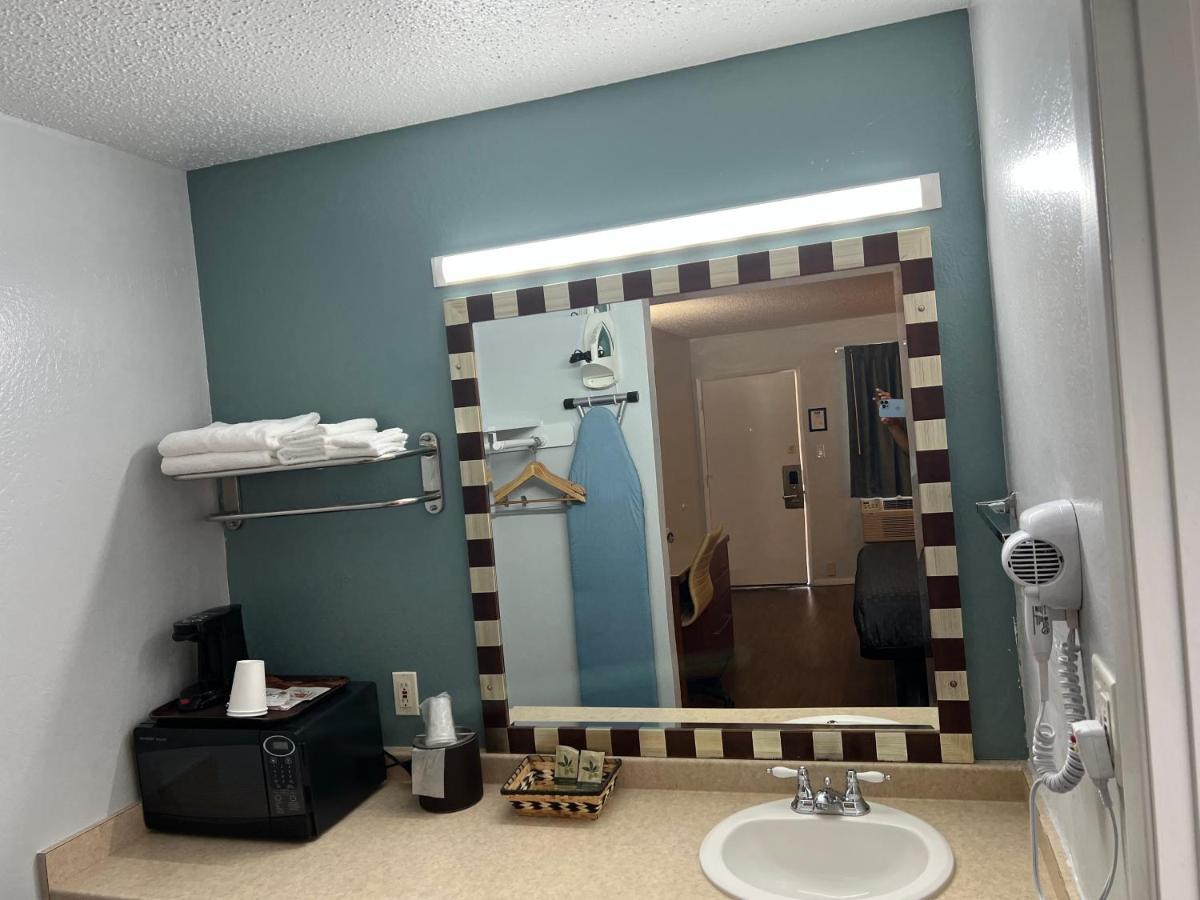Sunset Inn Grants Pass Bagian luar foto