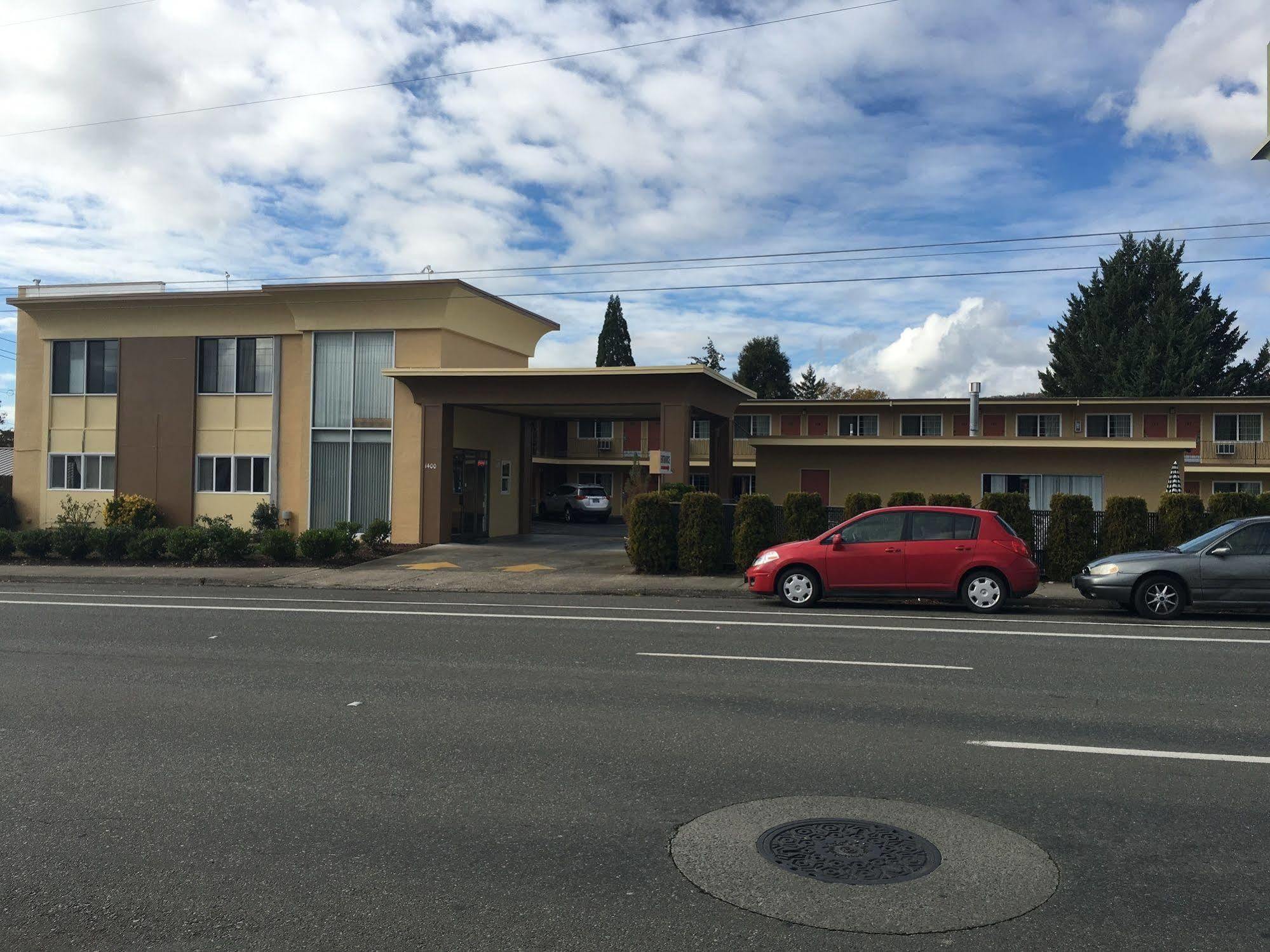 Sunset Inn Grants Pass Bagian luar foto