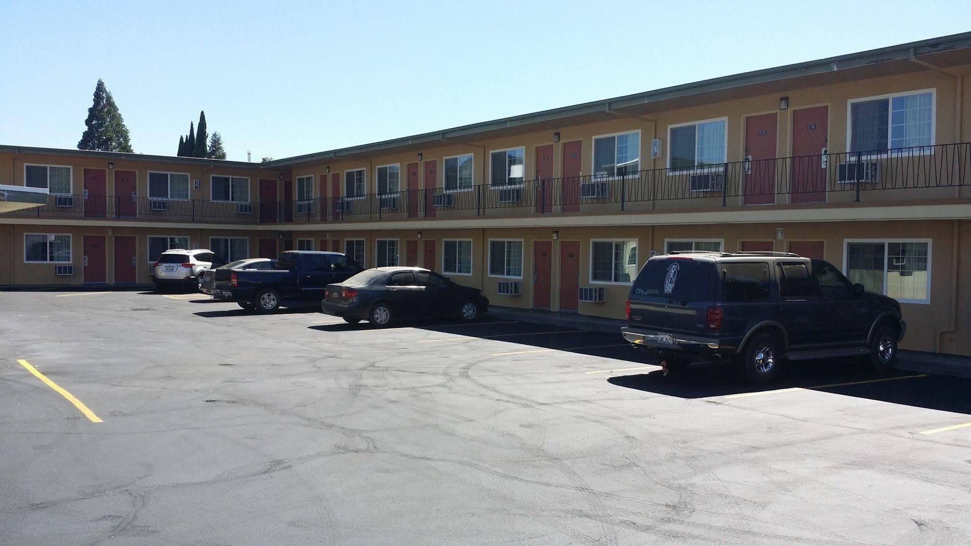 Sunset Inn Grants Pass Bagian luar foto